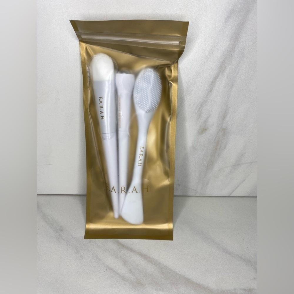 F.A.R.A.H. 3-piece skin retreat set